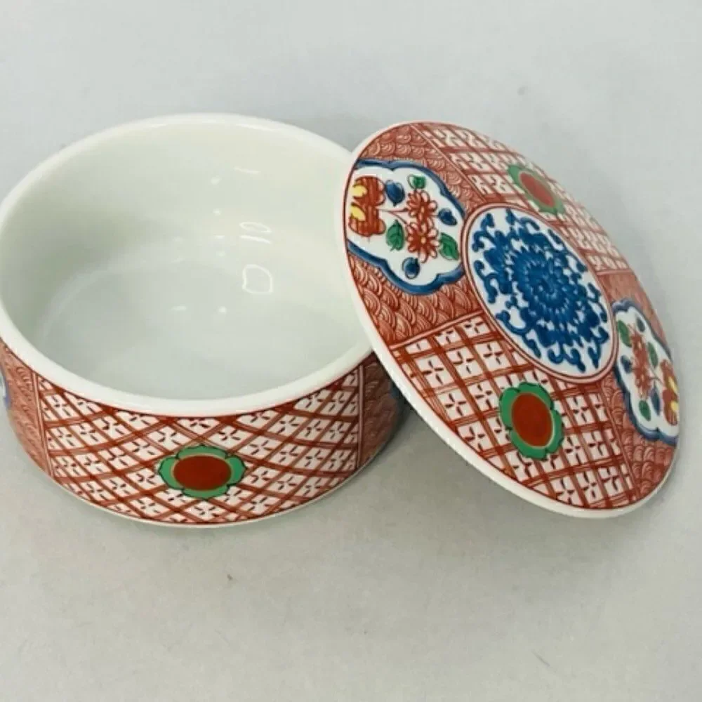 Vintage Japanese Floral Takahashi Round Porcelain Trinket Box Japan Red Blue Exc